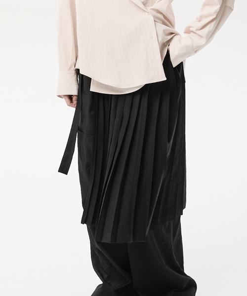 MIDNLOW(ミッドアンドロー)の「Pleats Layered Skirt(Black)(スカート・レディース・その他・FREE)」の4枚目の写真