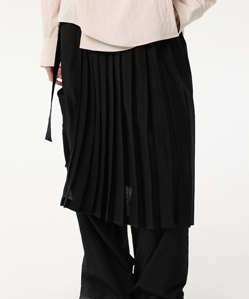 MIDNLOW(ミッドアンドロー)の「Pleats Layered Skirt(Black)(スカート・レディース・その他・FREE)」の5枚目の写真