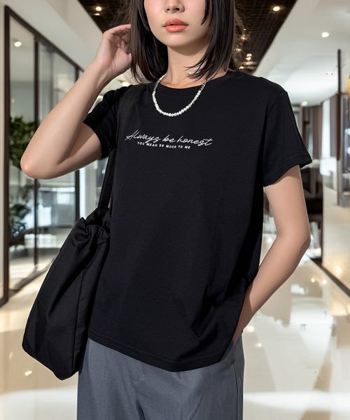 Candlestick(キャンドルスティック)の「レタリング ロゴ刺繍 コンパクトTシャツ(Tシャツ/カットソー・レディース・バーガンディー/ホワイト/ブラック/スミクロ・FREE)」の5枚目の写真