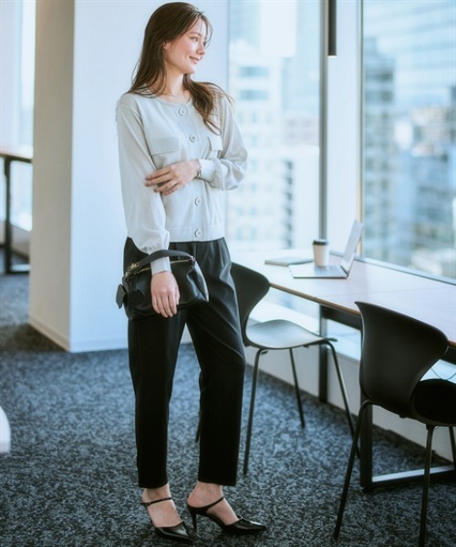 7days Life Styling（セブンデイズライフスタイリング）の「【UVカット/接触冷感】ドライタッチストレッチテーパードパンツ（その他パンツ・レディース・ベージュ/ブラック・3L/L/M/S/LL）」の5枚目の写真