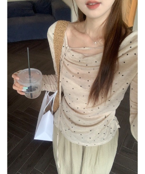 Ritzy(リッツィー)の「ドット柄 ドレープネックカットソー(Tシャツ/カットソー・レディース・グレー/ベージュ・M/L)」の20枚目の写真
