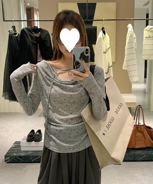 Ritzy(リッツィー)の「ドット柄 ドレープネックカットソー(Tシャツ/カットソー・レディース・グレー/ベージュ・M/L)」の11枚目の写真