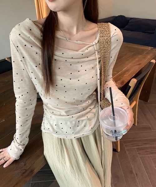 Ritzy(リッツィー)の「ドット柄 ドレープネックカットソー(Tシャツ/カットソー・レディース・グレー/ベージュ・M/L)」の10枚目の写真