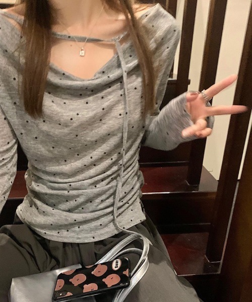 Ritzy(リッツィー)の「ドット柄 ドレープネックカットソー(Tシャツ/カットソー・レディース・グレー/ベージュ・M/L)」の9枚目の写真