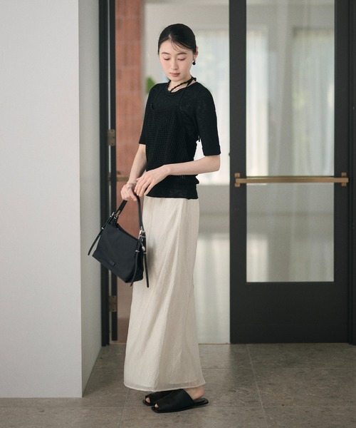 LAULEN(ローレン)の「sheer back slit long skirt /シアーバックスリットロングスカート(スカート・レディース・アイボリー/ブラック・FREE)」の4枚目の写真