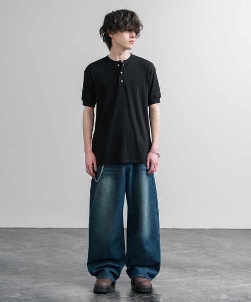 KRIFF MAYER(クリフメイヤー)の「KRIFF MAYER クリフメイヤー ワンポイントロゴ針抜きヘンリーネックTシャツ 2545102(Tシャツ/カットソー・メンズ・オフホワイト/ブラック・M/L/XL)」の5枚目の写真