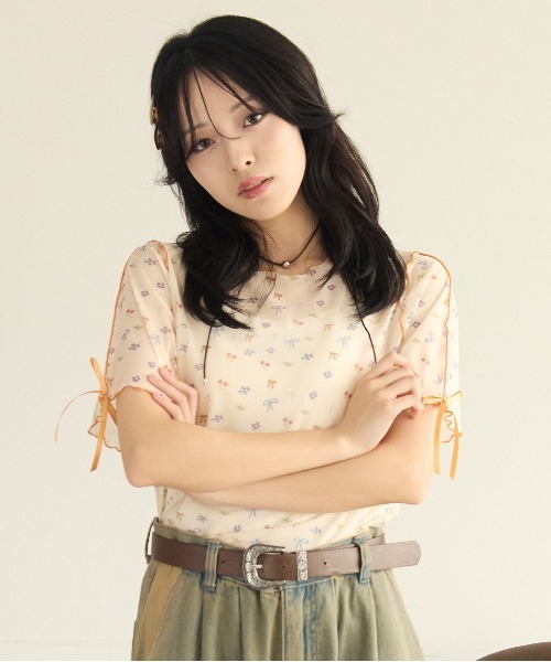 kutir(クティール)の「半袖アソート袖リボンシアーメロートップス(Tシャツ/カットソー・レディース・アイボリー/グリーン/ホワイト/オレンジ/ネイビー/ベージュ・FREE)」の9枚目の写真