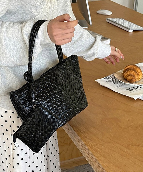Doux Belle（ドゥーベル）の「ミニバッグ付き 編み込みデザインハンドバッグ（ハンドバッグ・レディース・シルバー/オフホワイト/ブラック・FREE）」の17枚目の写真