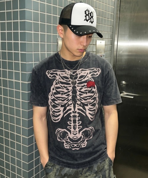 FREE DEE(フリー ディー)の「A'GEM/9 × .kom 『FREEDEE/フリーディー』スケルトングラフィック Tシャツ(Tシャツ/カットソー・メンズ・チャコールグレー/ブラック/カーキ・L/M)」の5枚目の写真