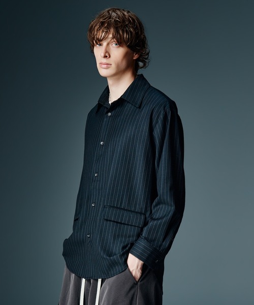 glamb(グラム)の「Suit Fabric Oversize Shirt / スーツファブリックオーバーサイズシャツ(シャツ/ブラウス・メンズ・ブラック/ブラック系その他/グレー・S/M/L)」の2枚目の写真