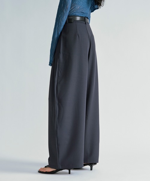 Ezick（エジック）の「Tuck balloon pants belt set / タックバルーンパンツ【ベルト付】（スラックス・レディース・チャコール/ブラック・FREE）」の18枚目の写真
