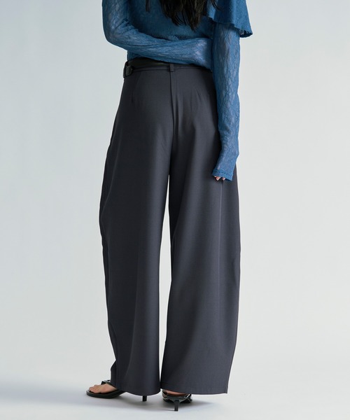 Ezick（エジック）の「Tuck balloon pants belt set / タックバルーンパンツ【ベルト付】（スラックス・レディース・チャコール/ブラック・FREE）」の19枚目の写真