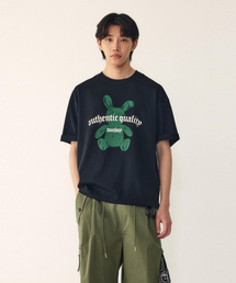 STUDIO TOMBOY（スタジオトムボーイ）の「[メンズ] グラフィックレタリング半袖Tシャツ_ブラック 9156222324（Tシャツ/カットソー）」