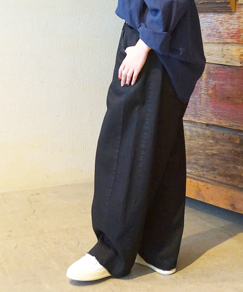 JOURNAL STANDARD LUXE（ジャーナルスタンダード　ラックス）の「《追加》11OZデニム スウィッチパンツ（001/010）（デニムパンツ・レディース・ブラック/ホワイト・SMALL/MEDIUM）」の22枚目の写真