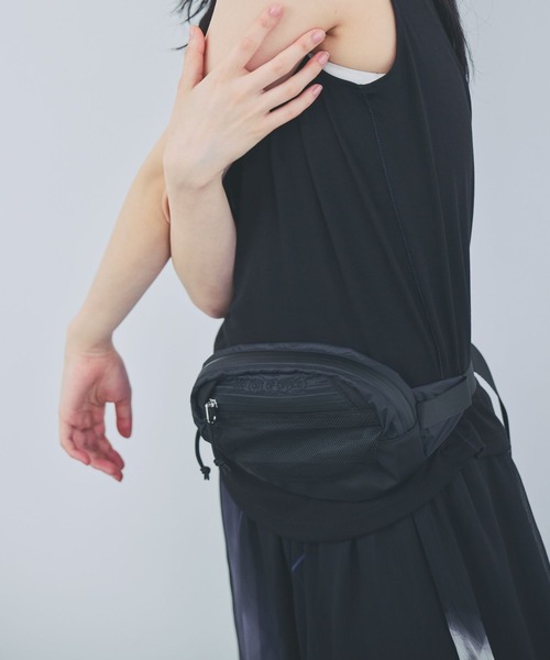 JEANASIS（ジーナシス）の「スムースカットBASIC NS/884420（Tシャツ/カットソー・レディース・ライトブルー/ブラック/グレイッシュベージュ・FREE）」の18枚目の写真