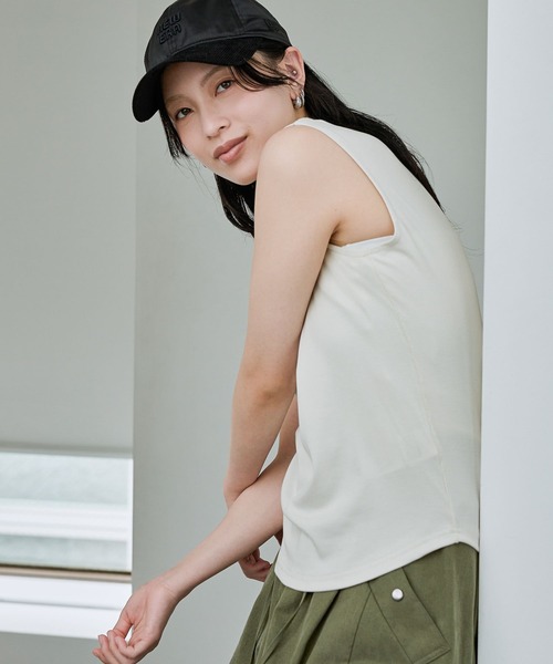 JEANASIS（ジーナシス）の「スムースカットBASIC NS/884420（Tシャツ/カットソー・レディース・ライトブルー/ブラック/グレイッシュベージュ・FREE）」の20枚目の写真