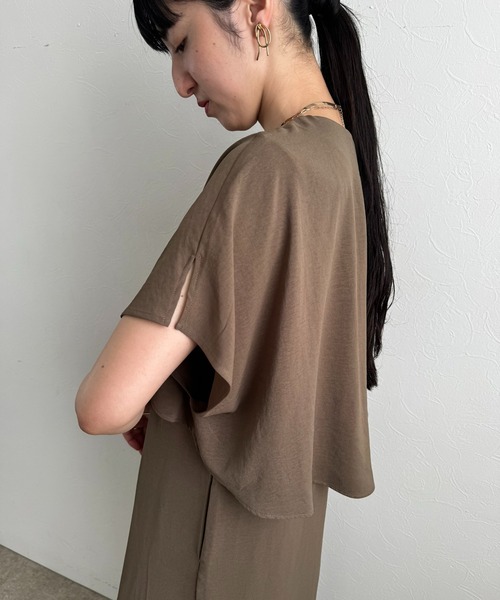 LHELBIE(レルビエ)の「ハーフジップケープワンピ(サロペット/オーバーオール・レディース・ブラック/ネイビー/ブラウン・M)」の6枚目の写真