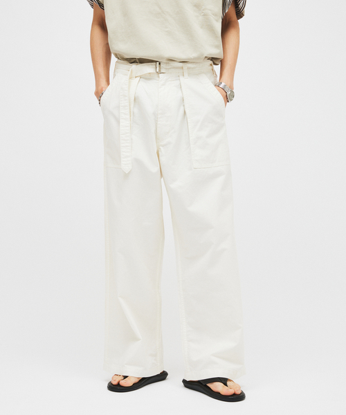 JOURNAL STANDARD(ジャーナルスタンダード)の「コットン リネン ベルテッド ワイド カット ベイカー パンツ(カーゴパンツ・メンズ・ブラック/ダークグリーン/オレンジ/アイボリー・SMALL/MEDIUM/LARGE)」の18枚目の写真