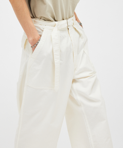 JOURNAL STANDARD(ジャーナルスタンダード)の「コットン リネン ベルテッド ワイド カット ベイカー パンツ(カーゴパンツ・メンズ・ブラック/ダークグリーン/オレンジ/アイボリー・SMALL/MEDIUM/LARGE)」の21枚目の写真
