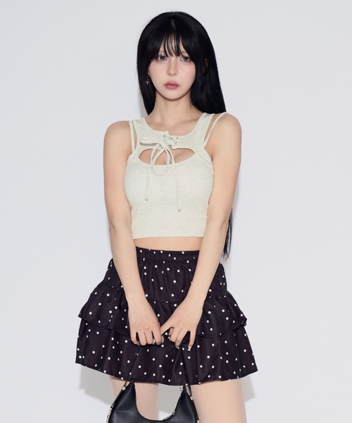 tinkerend(ティンカーエンド)の「【カップ付き】Cutout Lace-up Tank Top / カットアウトレースアップタンクトップ(タンクトップ・レディース・ブラック/ホワイト・FREE)」の4枚目の写真