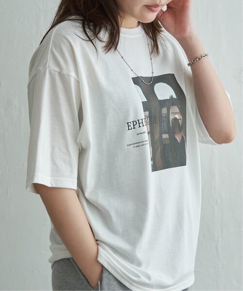 VENCEEXCHANGE（ヴァンスエクスチェンジ）の「PhotoプリントT（Tシャツ/カットソー・レディース・ライトグレー/グレー/ライトブルー/ブラウン系/ベージュ/ブラウン・FREE）」の4枚目の写真