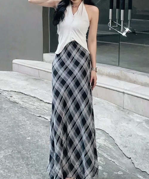 Chiina(チーナ)の「【Chiina】シアーチェック ロングスカート(スカート・レディース・ブラック/ネイビー・SMALL/MEDIUM)」の8枚目の写真