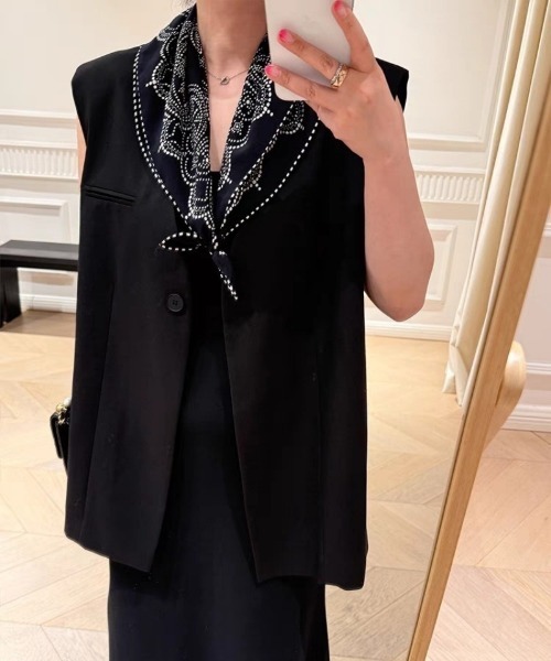 Ritzy(リッツィー)の「Vネックテーラードベスト(ベスト・レディース・グレー/ブラック・M)」の1枚目の写真