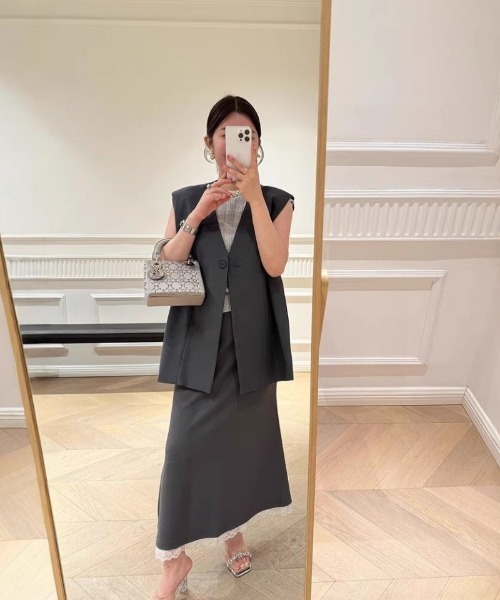 Ritzy(リッツィー)の「Vネックテーラードベスト(ベスト・レディース・グレー/ブラック・M)」の19枚目の写真