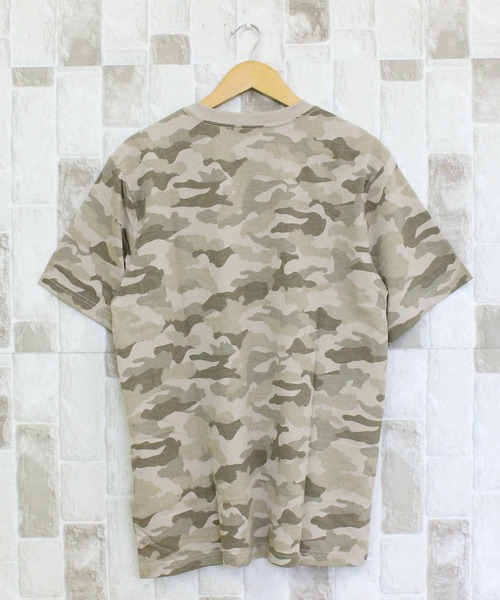 Carhartt(カーハート)の「アーバイン リラックス カモ ポケット付きクルーネック Tシャツ(Tシャツ/カットソー・メンズ・カモフラージュ/グリーン系カモフラージュ・M/XL/L)」の4枚目の写真