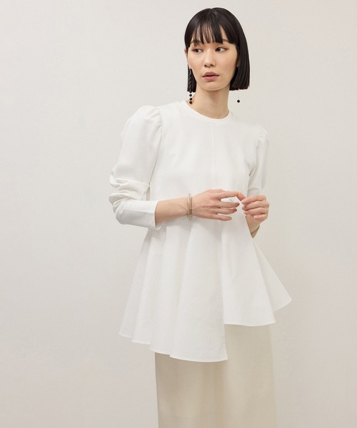 ADAM ET ROPE'（アダムエロペ）の「【WEB限定】・【定番】フリルペプラムロングスリーブカットソー（Tシャツ/カットソー・レディース・ブラック/ホワイト・FREE）」の2枚目の写真