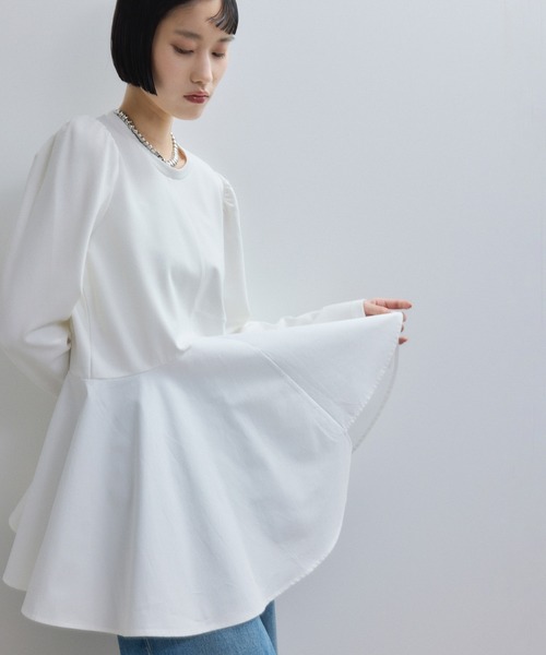 ADAM ET ROPE'（アダムエロペ）の「【WEB限定】・【定番】フリルペプラムロングスリーブカットソー（Tシャツ/カットソー・レディース・ブラック/ホワイト・FREE）」の6枚目の写真
