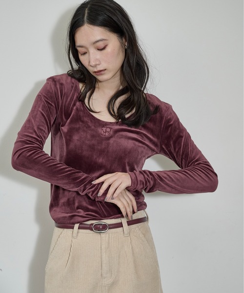 THE YOn(ザヨン)の「2wayロゴ刺繍ベロアロンT(Tシャツ/カットソー・レディース・オリーブ/ブラック/プラム/アイボリー・FREE)」の12枚目の写真