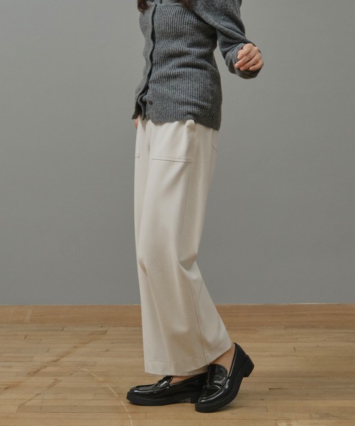Nunc.(ヌンク)の「ストレッチワイドパンツ(スラックス・レディース・ダークブラウン/ブラック/オフホワイト・38)」の5枚目の写真