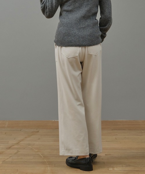 Nunc.(ヌンク)の「ストレッチワイドパンツ(スラックス・レディース・ダークブラウン/ブラック/オフホワイト・38)」の6枚目の写真
