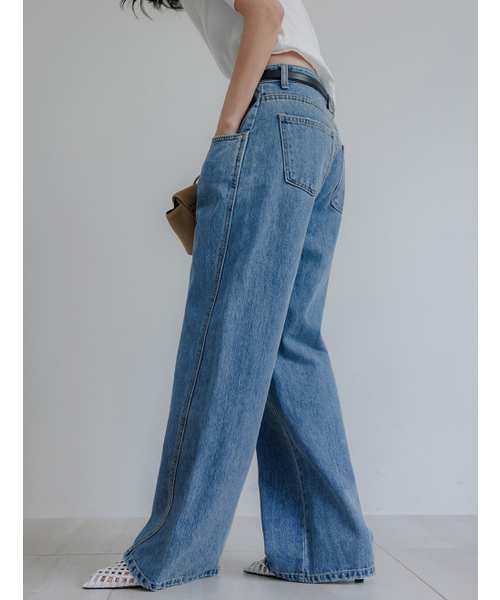 MEMUA(メムア)の「リングサ切り替えローフィットデニム(デニムパンツ・レディース・ブルー系その他・LARGE/MEDIUM/SMALL)」の3枚目の写真
