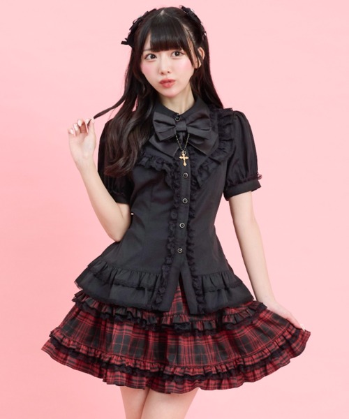 Secret Honey(シークレットハニー)の「裾フリルオーバーブラウス(シャツ/ブラウス・レディース・オフホワイト/ブラック・MEDIUM)」の1枚目の写真