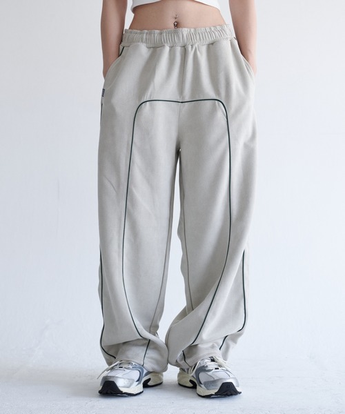 VISION STREET WEAR(ヴィジョンストリートウェア)の「Fake suede piping pants / フェイクスエードパイピングパンツ(その他パンツ・メンズ・オフホワイト/ブラック/バーガンディー・MEDIUM/LARGE/X-LARGE)」の2枚目の写真
