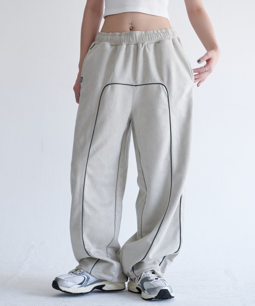 VISION STREET WEAR(ヴィジョンストリートウェア)の「Fake suede piping pants / フェイクスエードパイピングパンツ(その他パンツ・メンズ・オフホワイト/ブラック/バーガンディー・MEDIUM/LARGE/X-LARGE)」の4枚目の写真