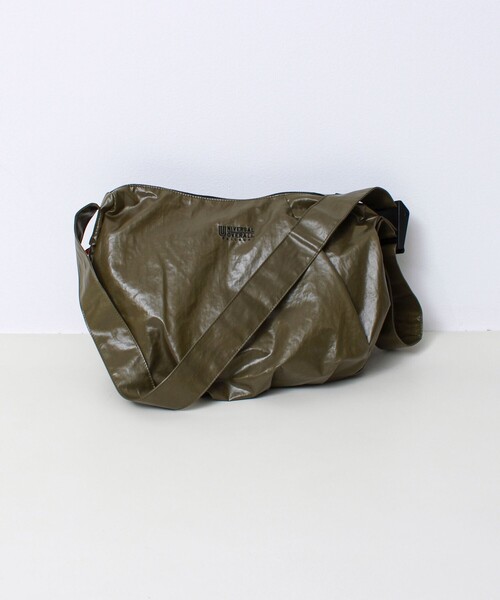 UNIVERSAL OVERALL(ユニバーサルオーバーオール)の「【UNIVERSAL OVERALL】Surplus HOBO shoulder bag(ショルダーバッグ・メンズ・チャコールグレー/ダークカーキ・FREE)」の2枚目の写真