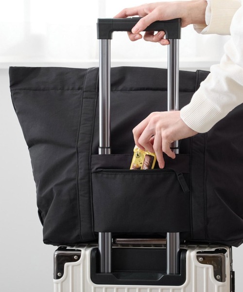 ROOTOTE（ルートート）の「ルートート / トートバッグ 大容量 撥水 軽量 1泊 旅行 キャリーオン 通勤 SC.グランデ.ジップ-B（トートバッグ・レディース・ブラック/グレー/レッド/タン・FREE）」の13枚目の写真