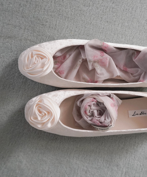 LE TALON(ルタロン)の「《/WEB+一部店舗限定》Le decore / ル デコレ petit rose ballet(バレエシューズ・レディース・カーキ/ピンク/アイボリー/ブラック×ブラック・22cm/22.5cm/23cm/23.5cm/25cm/24cm/24.5cm)」の2枚目の写真
