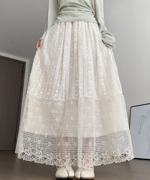FLINEA(フリネア)の「Aライン刺繍チュールスカート(スカート・レディース・ベージュ・FREE)」の3枚目の写真