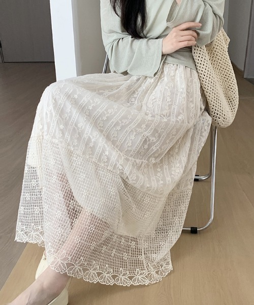 FLINEA(フリネア)の「Aライン刺繍チュールスカート(スカート・レディース・ベージュ・FREE)」の10枚目の写真