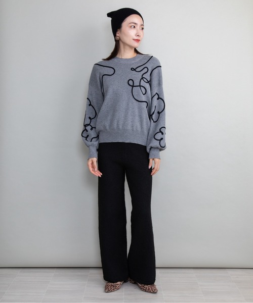 lodie(ロディ)の「アートモチーフ ハイネックニット(ニット/セーター・レディース・チャコールグレー/オフホワイト/ブラック・FREE)」の4枚目の写真