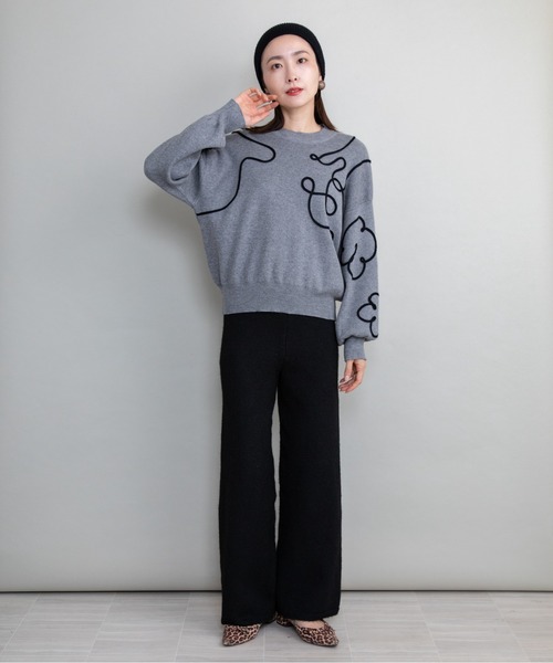 lodie(ロディ)の「アートモチーフ ハイネックニット(ニット/セーター・レディース・チャコールグレー/オフホワイト/ブラック・FREE)」の5枚目の写真