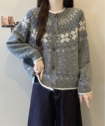 ドグルボタン付き北欧風カーディガン