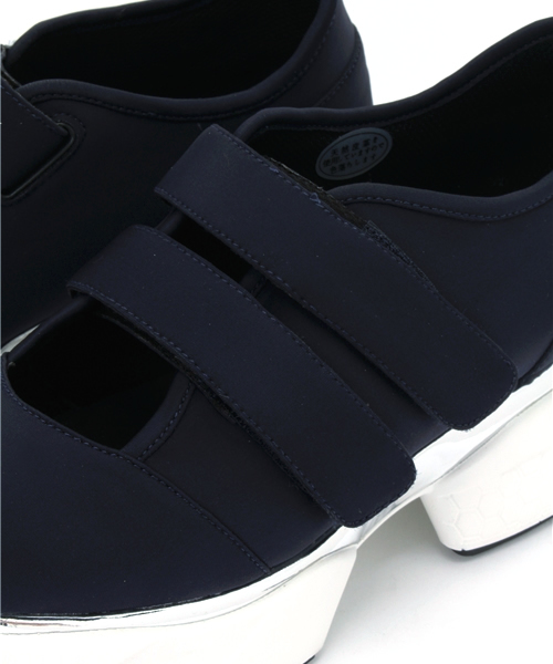 Jeffrey Campbell（ジェフリーキャンベル）の「デザインソールスニーカー（スニーカー・レディース・ブラック/カーキ/ネイビー/ブラック系その他/ブルー系その他/ブルー/グレー・40/37/39/35/38/41/36）」の12枚目の写真