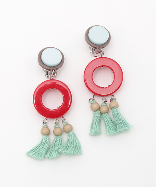SLY(スライ)の「ACRYLICタッセルEARRING(イヤリング・レディース・レッド/ミント/オフホワイト・FREE)」の3枚目の写真