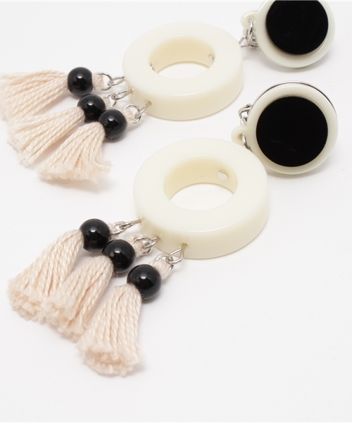 SLY(スライ)の「ACRYLICタッセルEARRING(イヤリング・レディース・レッド/ミント/オフホワイト・FREE)」の6枚目の写真