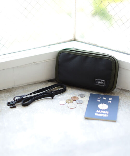 PORTER(ポーター)の「PORTER×B印 YOSHIDA / 別注 'ELON' トラベルウォレット(財布)」|カーキ